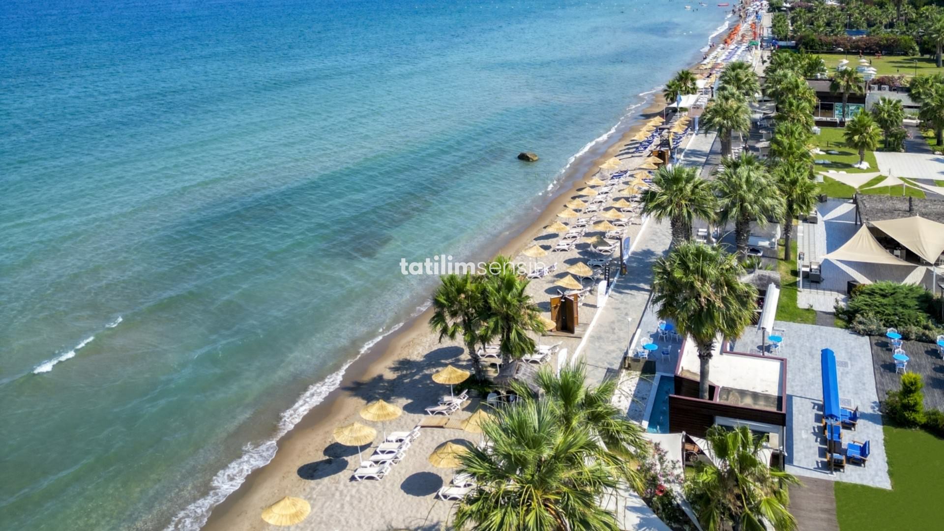 Risus Beach Resort Hotel - 10