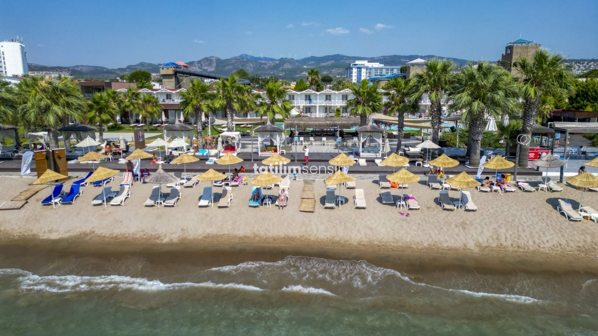 Risus Beach Resort Hotel - 9