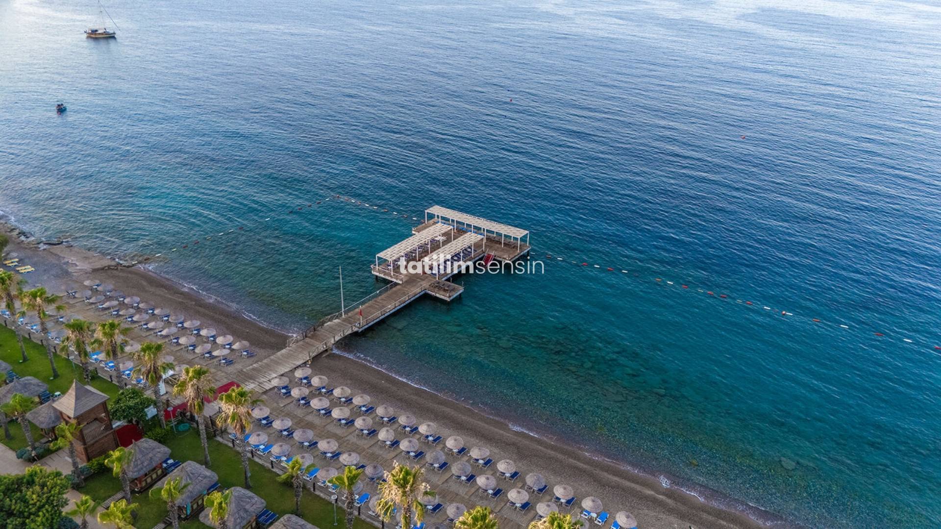 Latanya Park Resort - 8