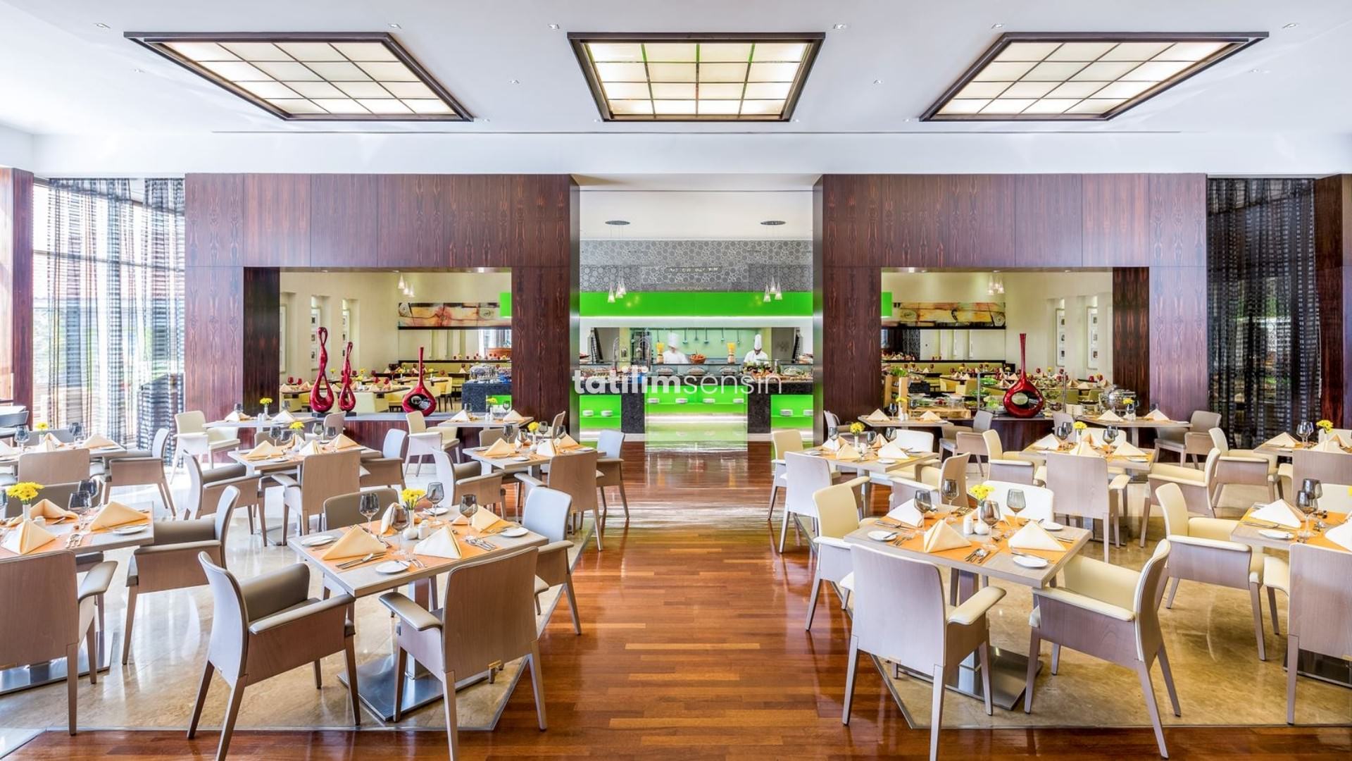 Novotel Dubai World Trade Center - 4