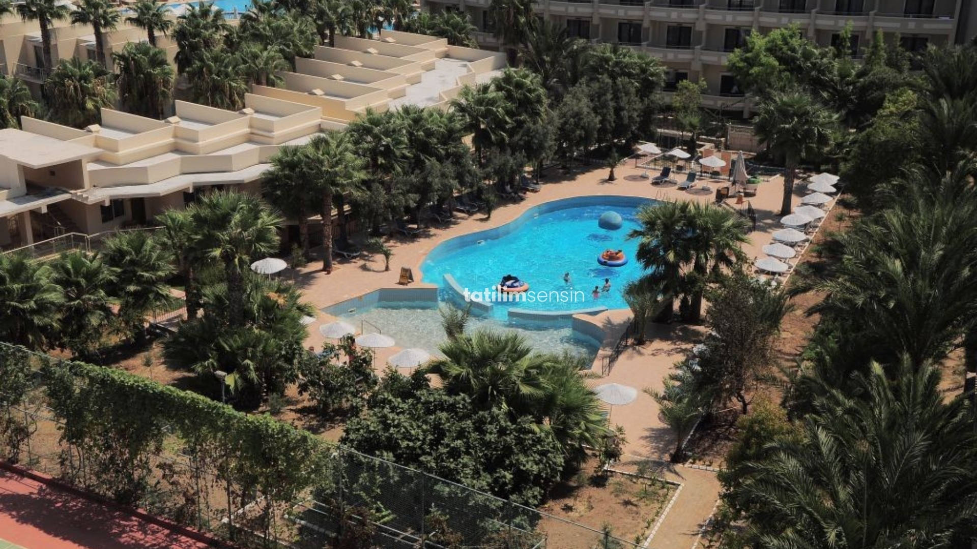 Oscar Resort Hotel - 3