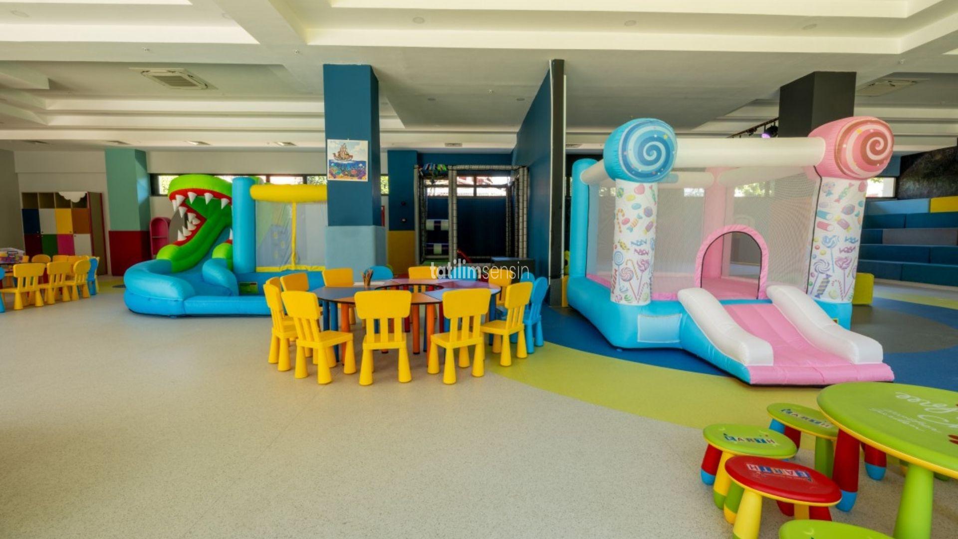 Crystal Waterworld Aqua Collection - 18