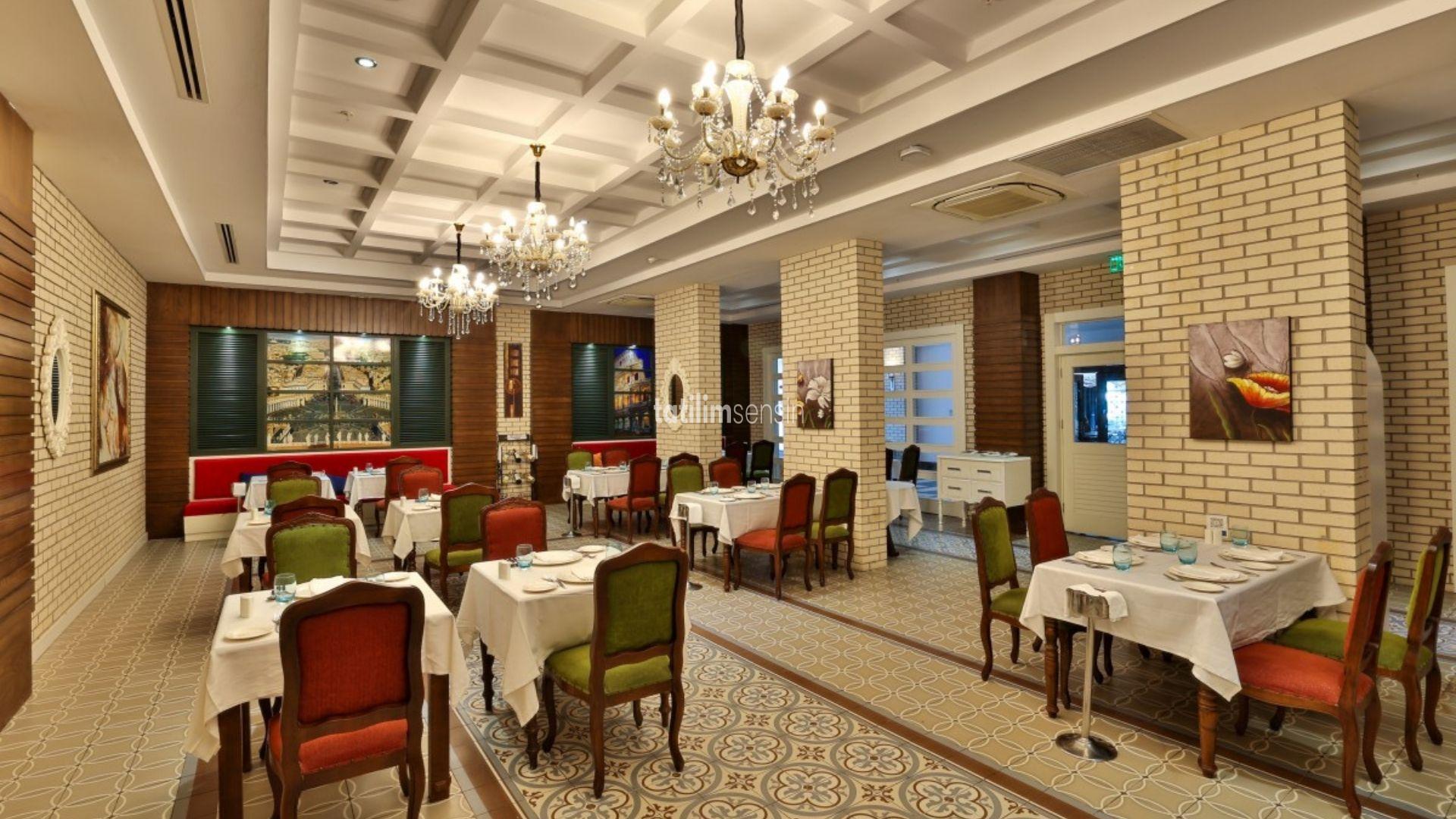 Crystal Waterworld Aqua Collection - 14