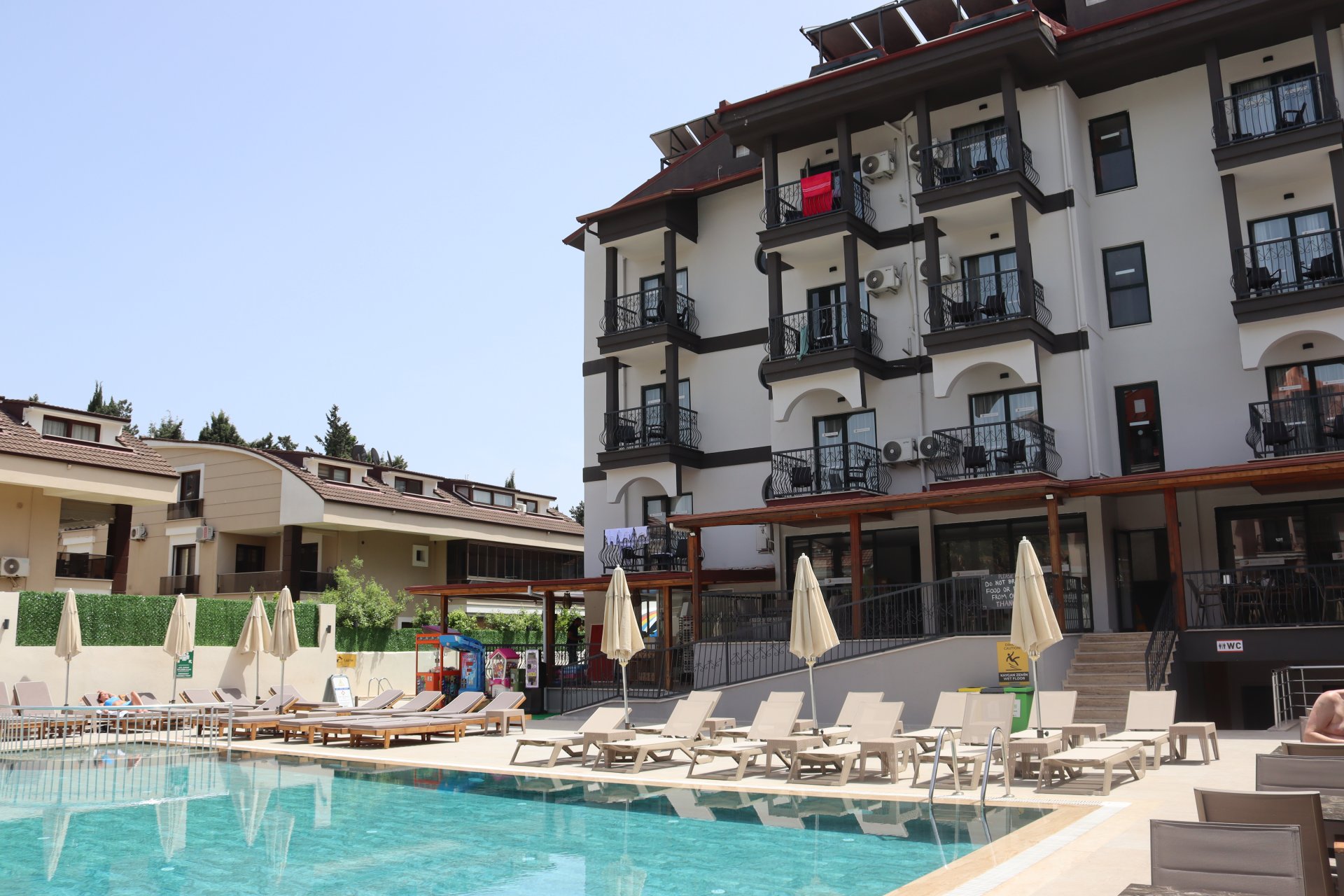 Seven Brothers Hotel - 4