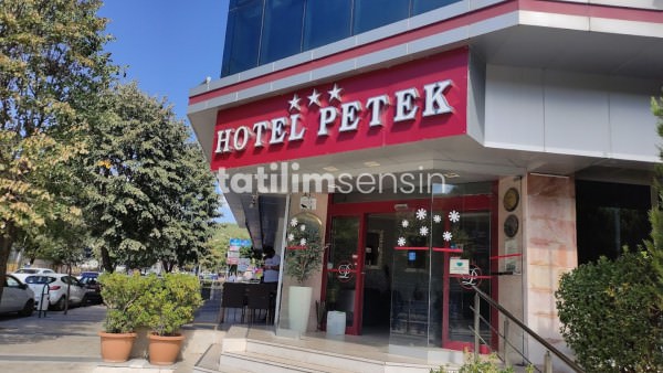 Petek Hotel