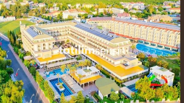 Crystal Hotel De Luxe