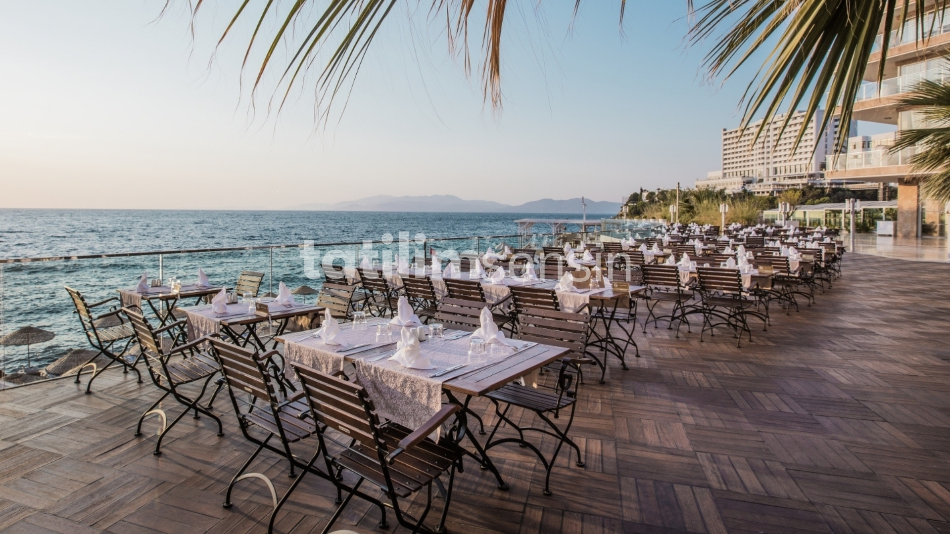 Charisma De Luxe Hotel - 14