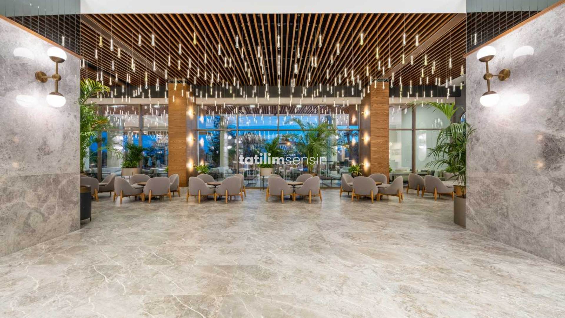 Süral Saray Hotel +16 - 17