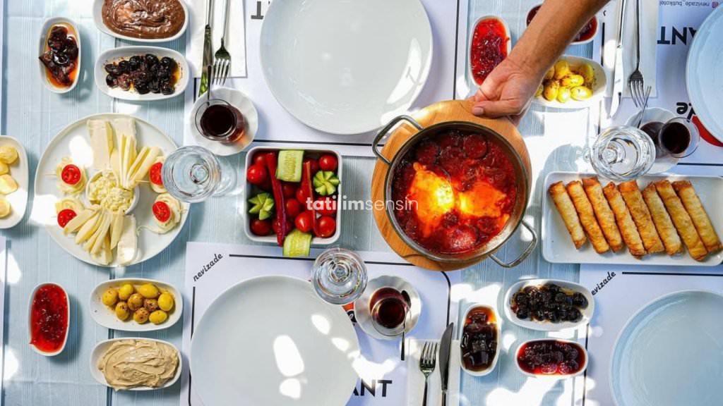 Yediğin İçtiğin Bizim Olsun – Ege’nin Meşhur Yemekleri