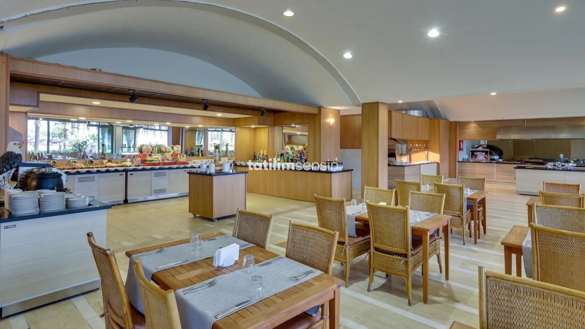 Faros Premium Beach Hotel +16 - 16