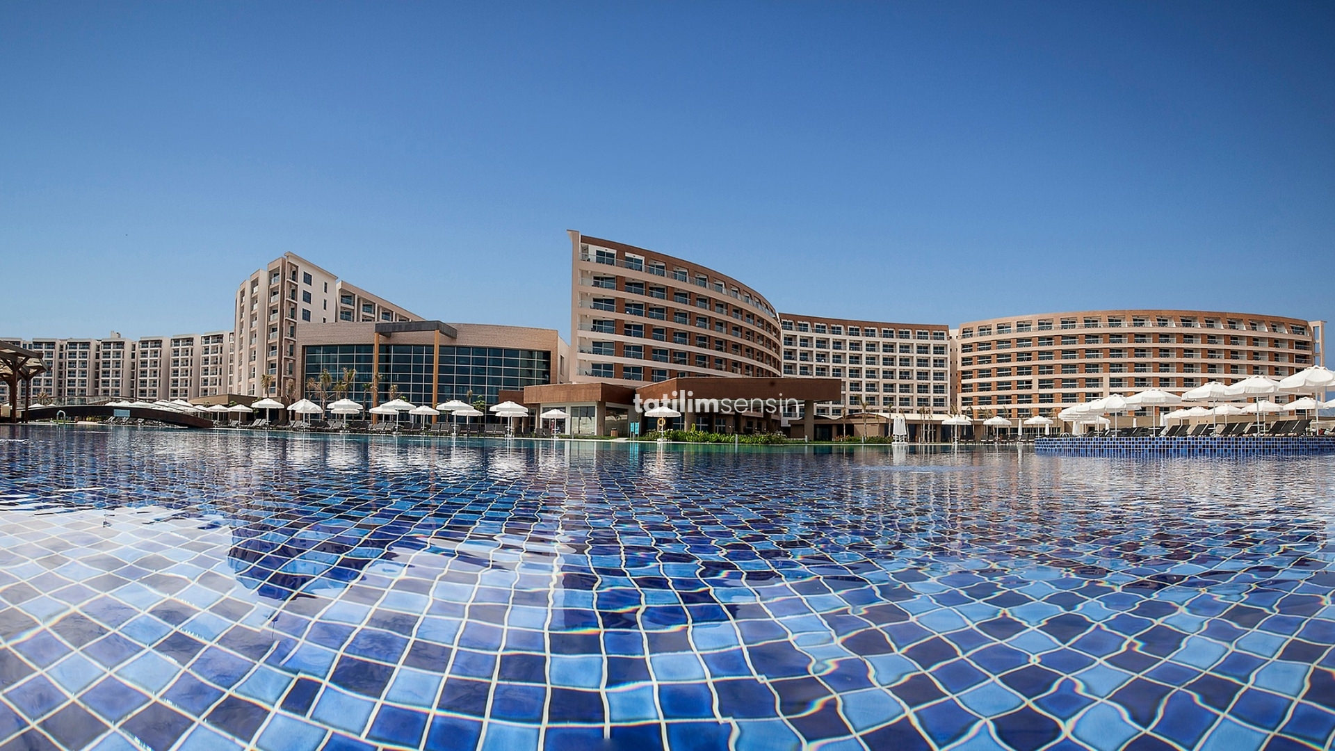 Elexus Hotel Resort Spa - 4