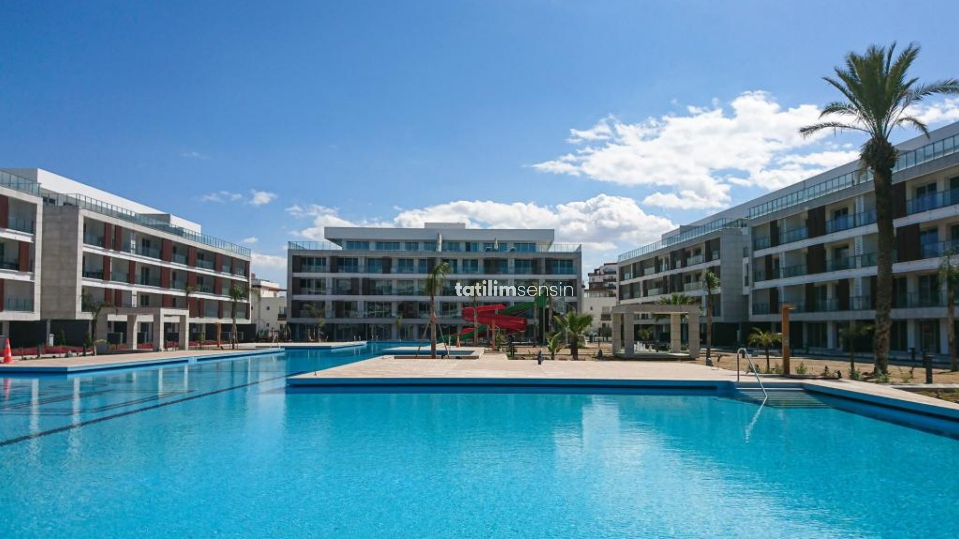 Courtyard Long Beach Holiday Resort - 4