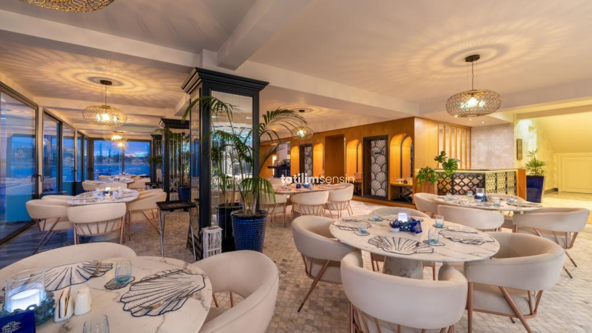 Blue Sea Hotel - 11