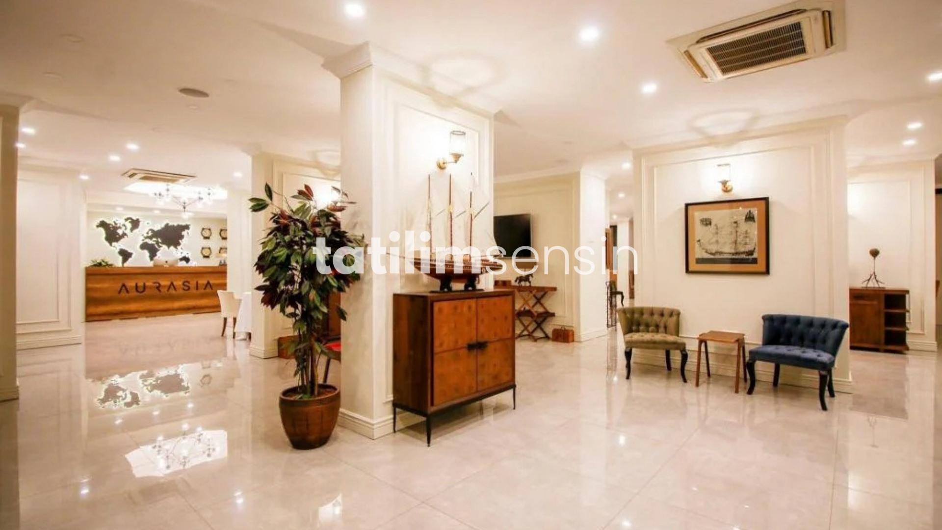 Aurasia Beach Hotel - 8