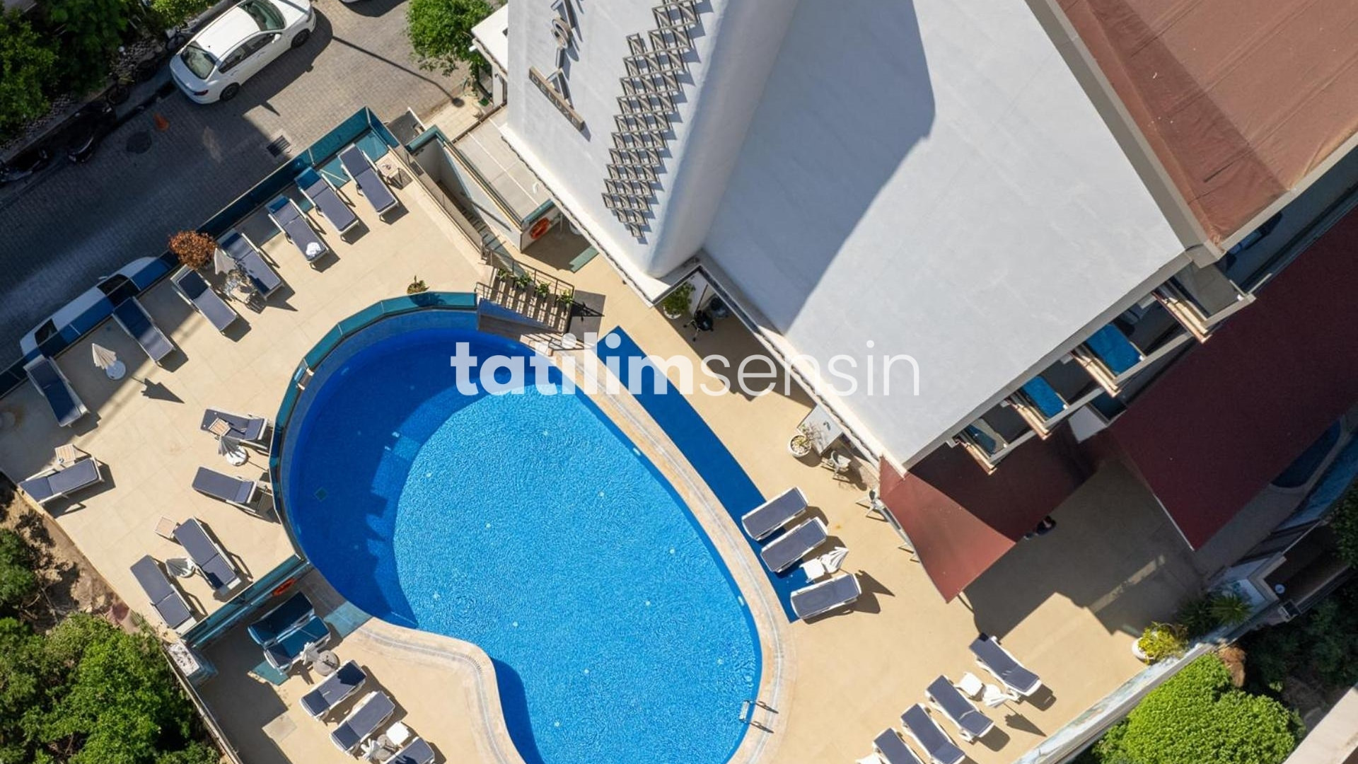 Aurasia Beach Hotel - 3