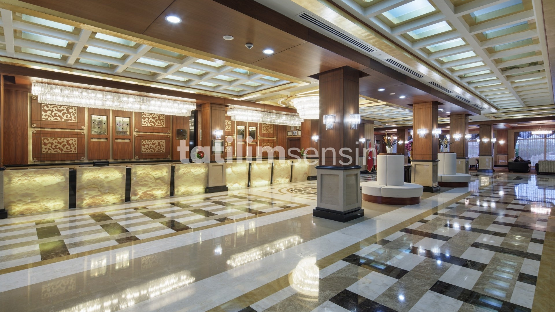 Crystal Family Resort Spa - 10