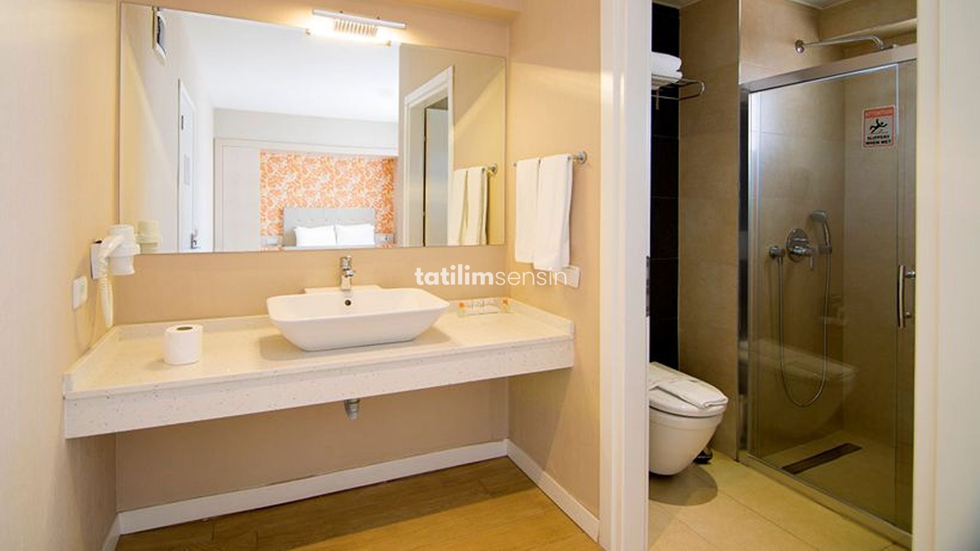 Mirage World Hotel - 13