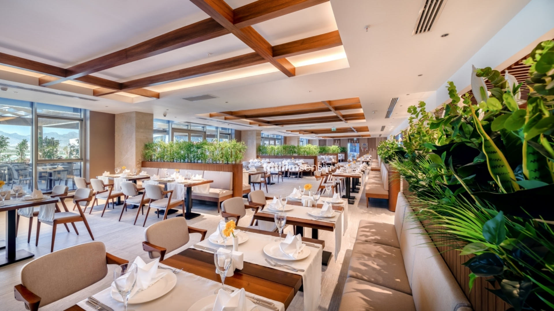 Concorde Tower Hotel - 9