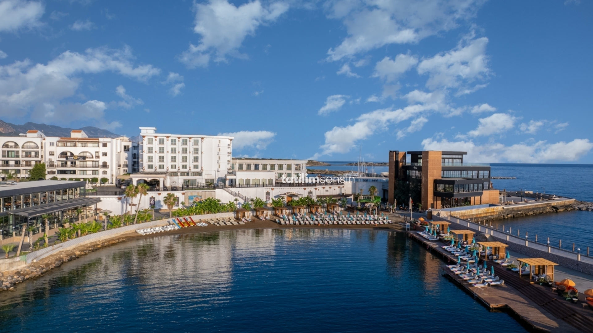 Les Ambassadeurs Hotel - 2