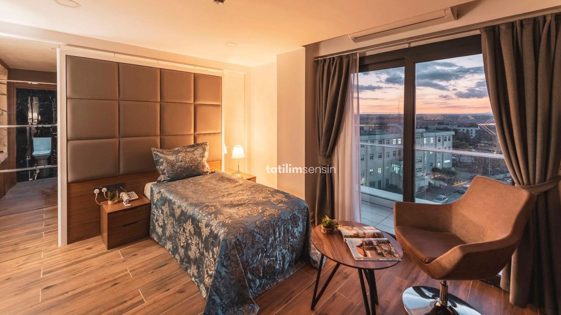 Novel Centre Point Hotel - 14