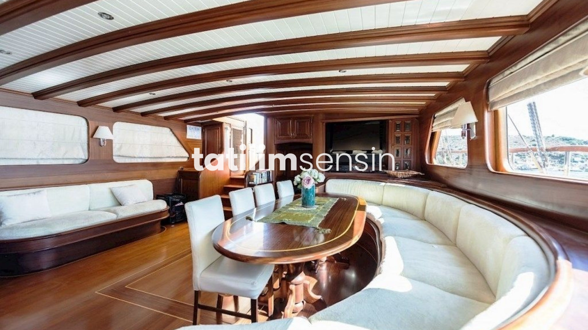 Lady Christa Gulet - 6