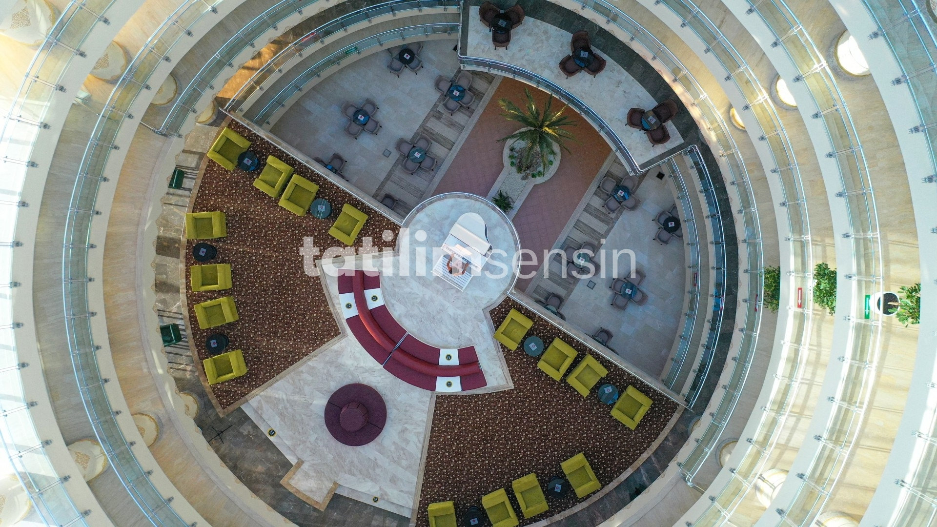 Crystal Admiral Resort Suites Spa - 8