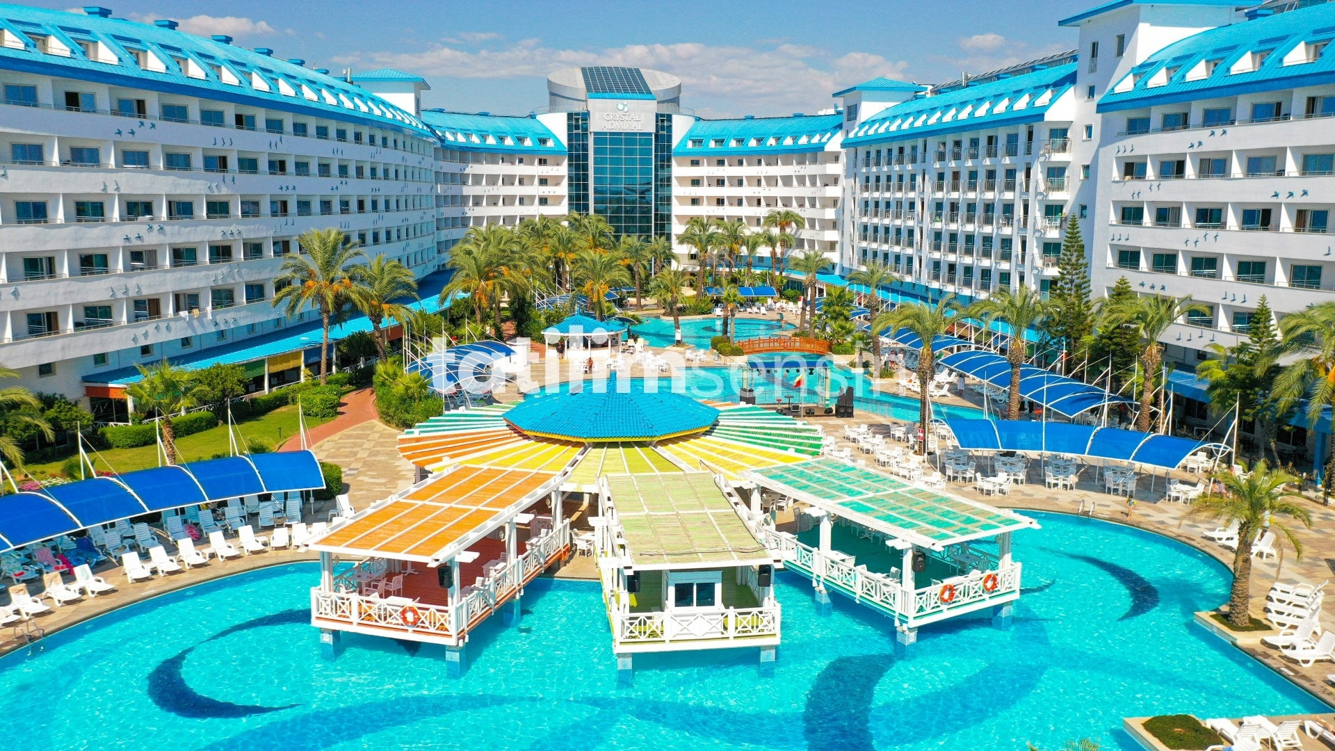 Crystal Admiral Resort Suites Spa - 3