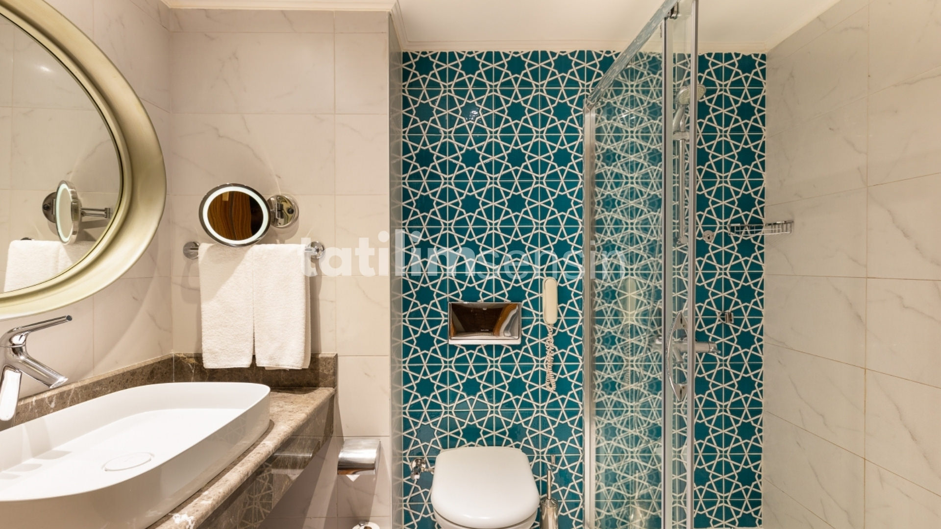 Paloma Perissia - 12