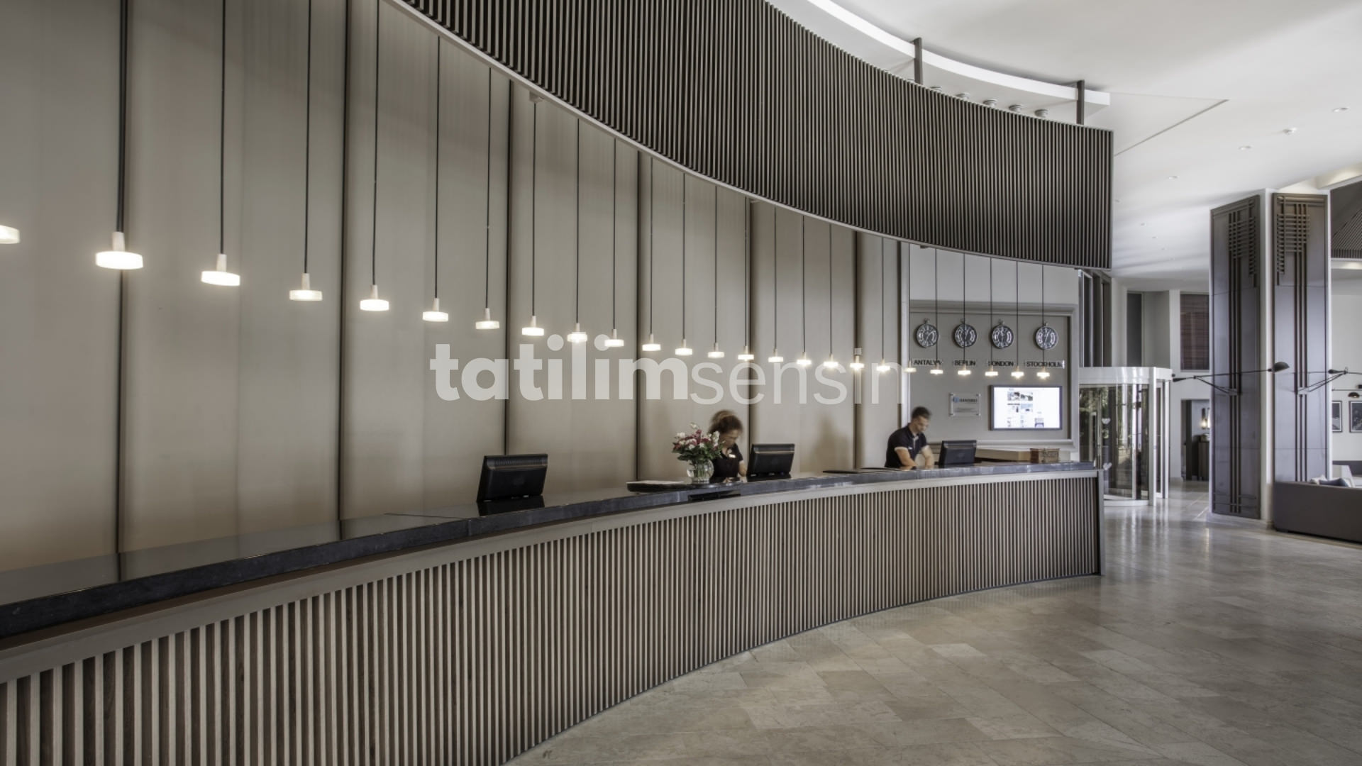 Paloma Perissia - 11