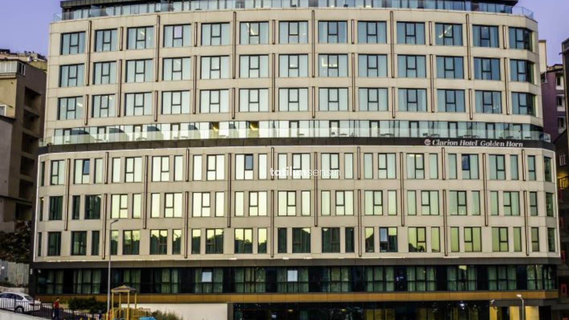 Clarion Hotel Golden Horn - 1