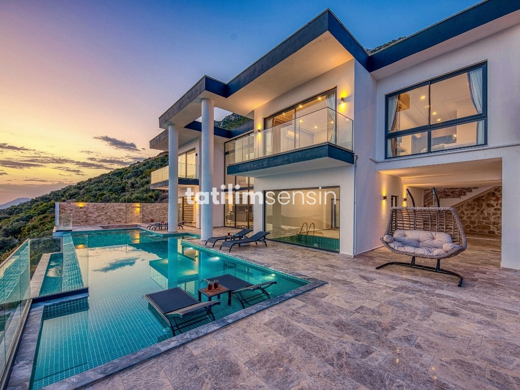 [2025] Fethiye’de Havuzlu Villa Kiralama Rehberi – En Uygun 7 Seçenek