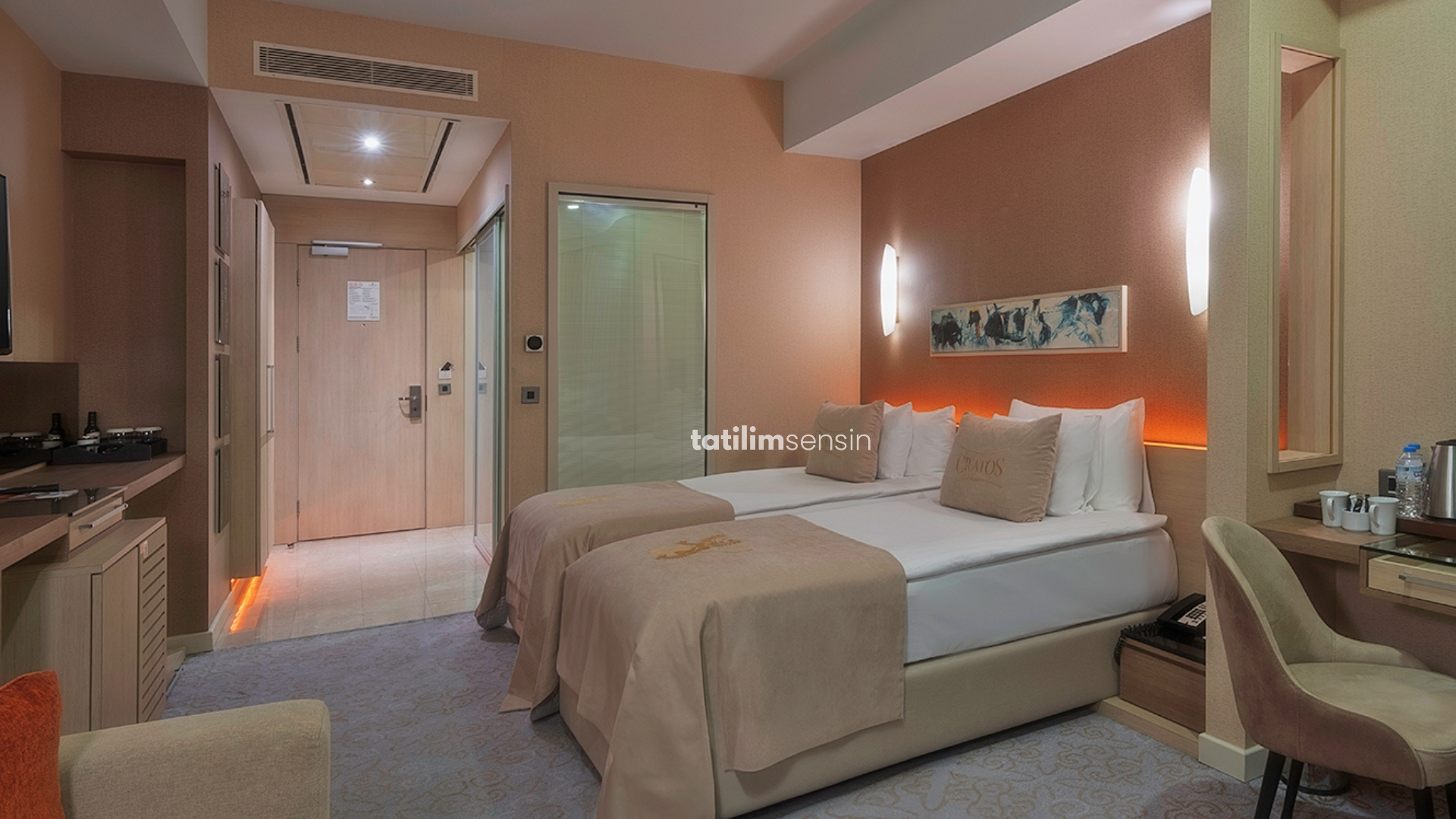 Cratos Premium Hotel Port Spa