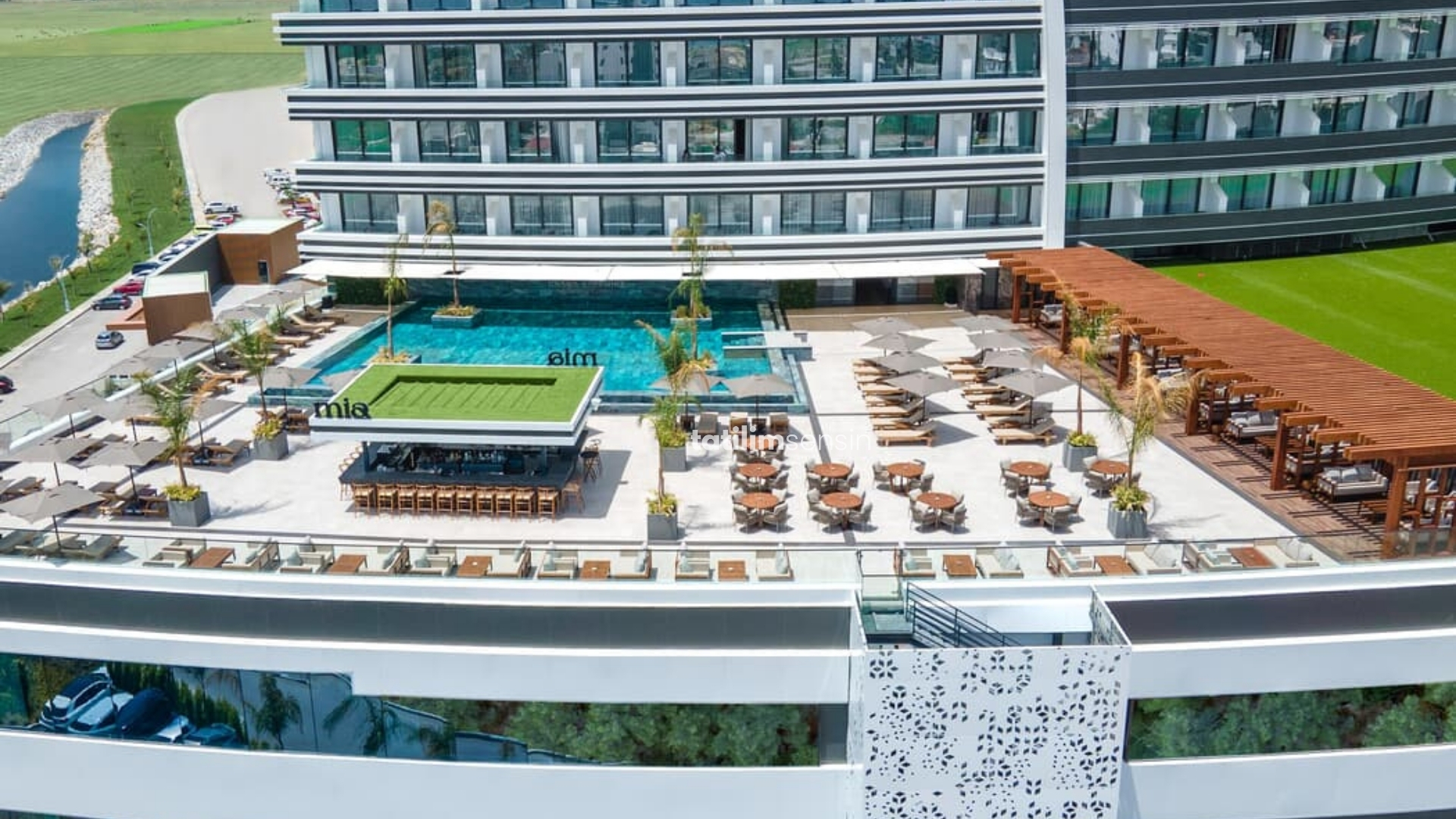 Grand Sapphire Resort Hotel