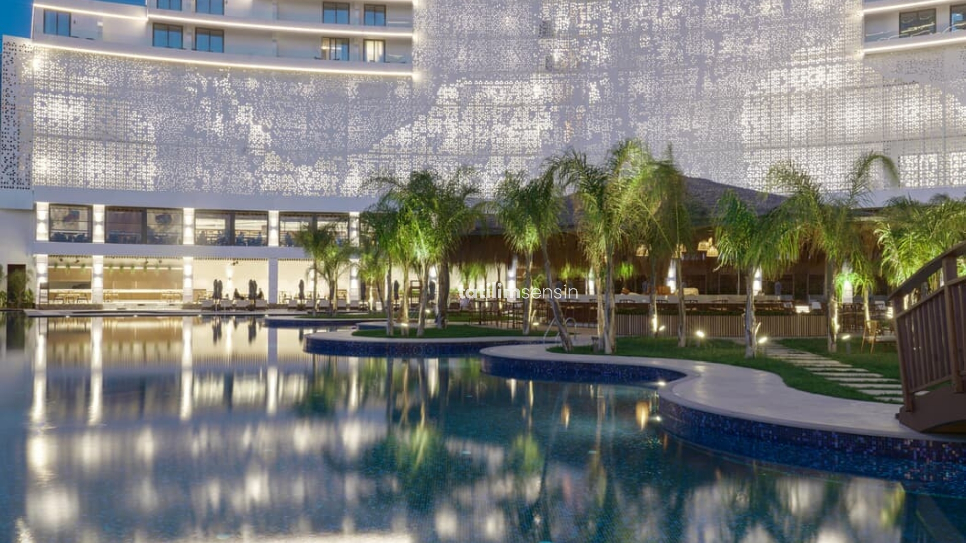 Grand Sapphire Resort Hotel