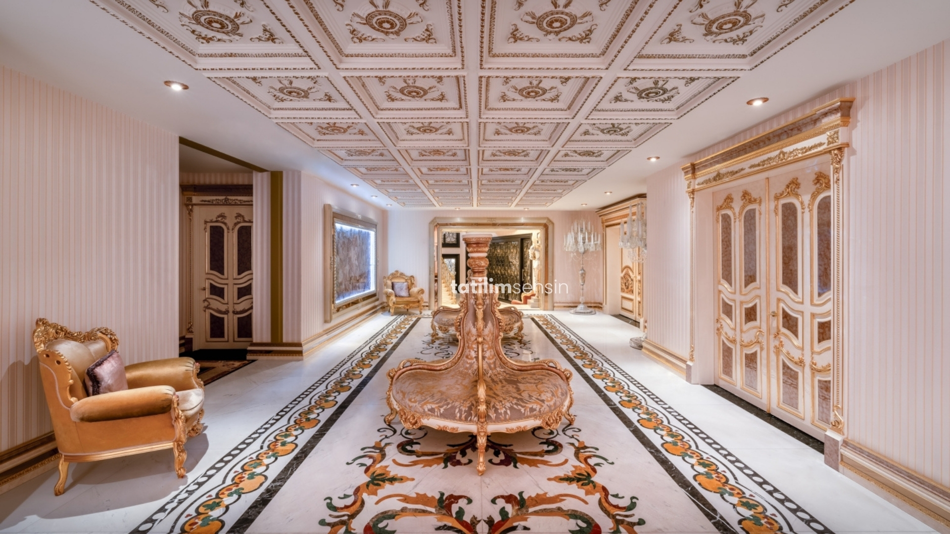 Les Ambassadeurs Hotel