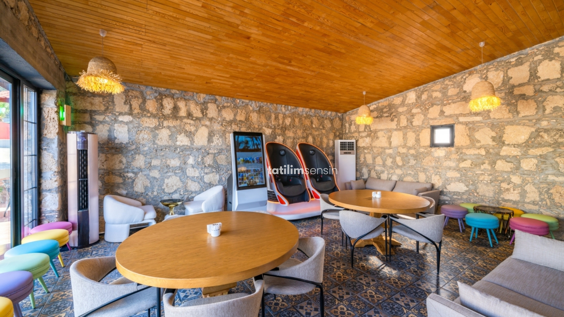 Les Ambassadeurs Hotel