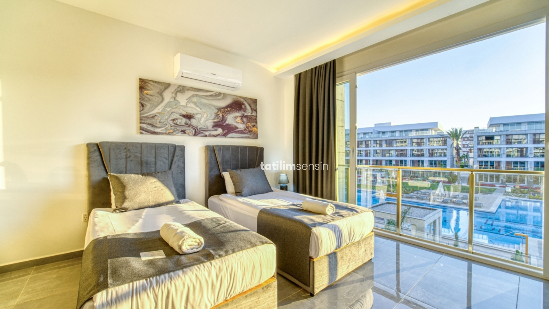 Courtyard Long Beach Holiday Resort