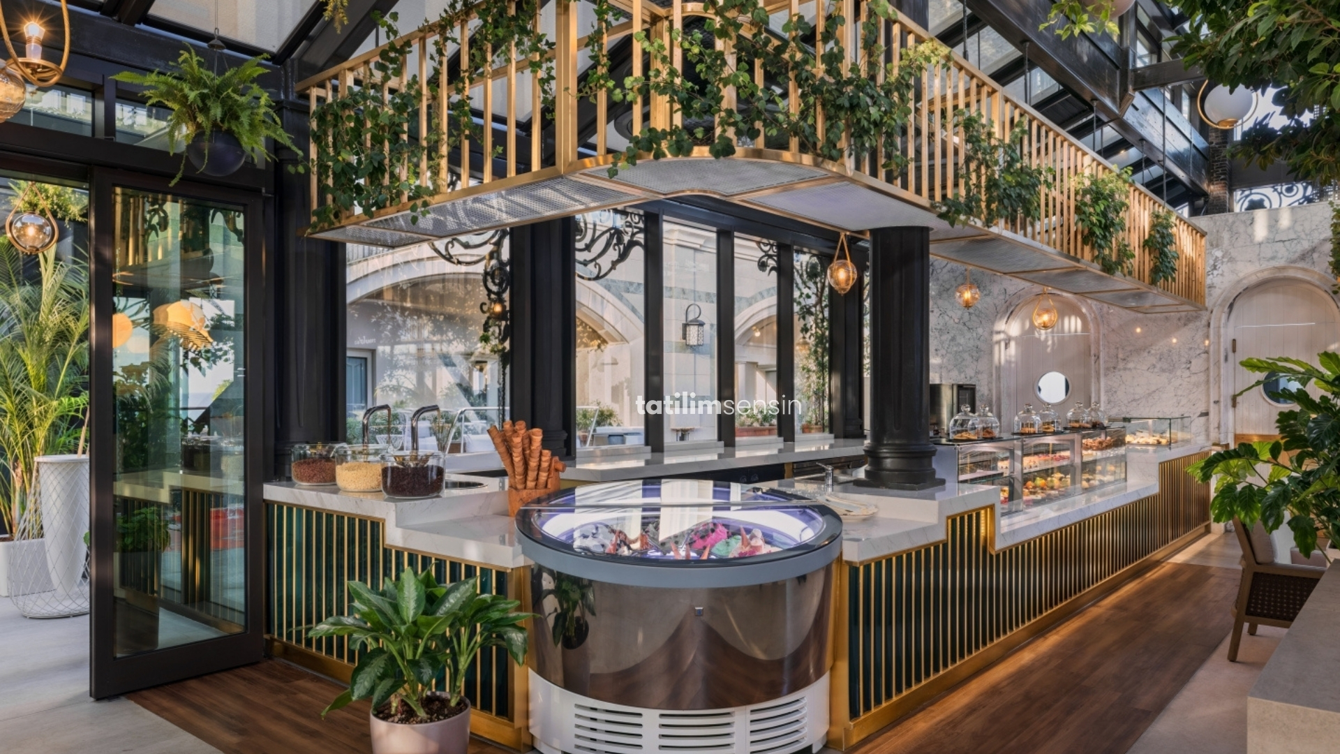 Merit Royal Premium Hotel