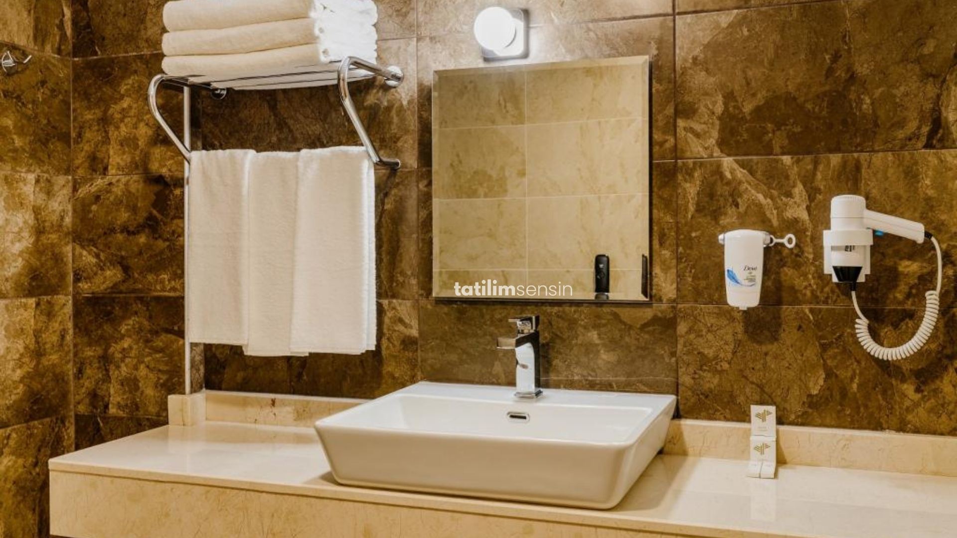 Olivia Palm Boutique Hotel