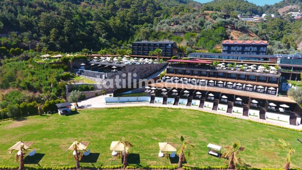 Manaspark Deluxe Hotel