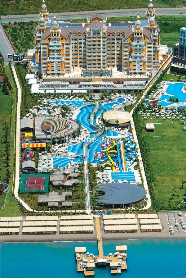 Royal Holiday Palace