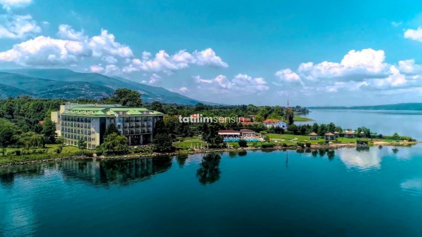 Richmond Nua Wellness  Spa Adult Only