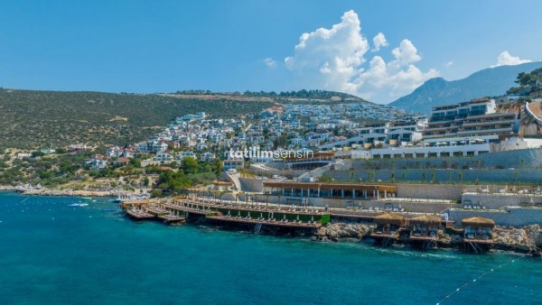 Lures Hotel Beach Club