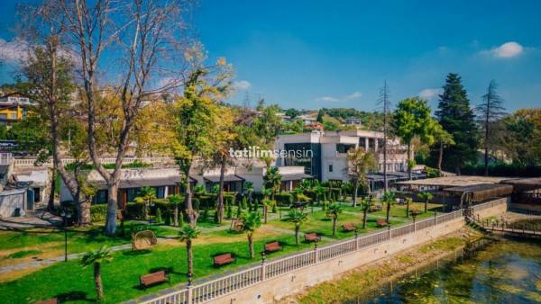 Del Lago Luxury Hotel