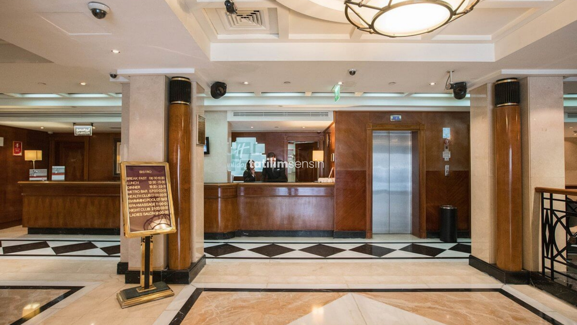 Excelsıor Downtown Hotel