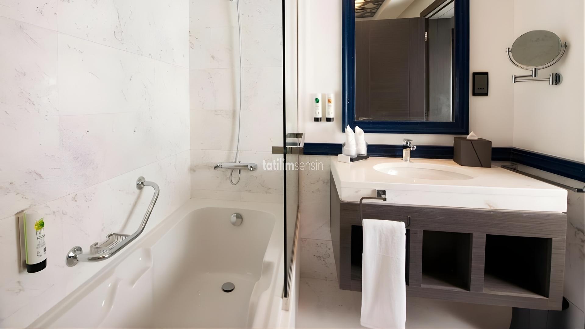 Edge Creeksıde Hotel