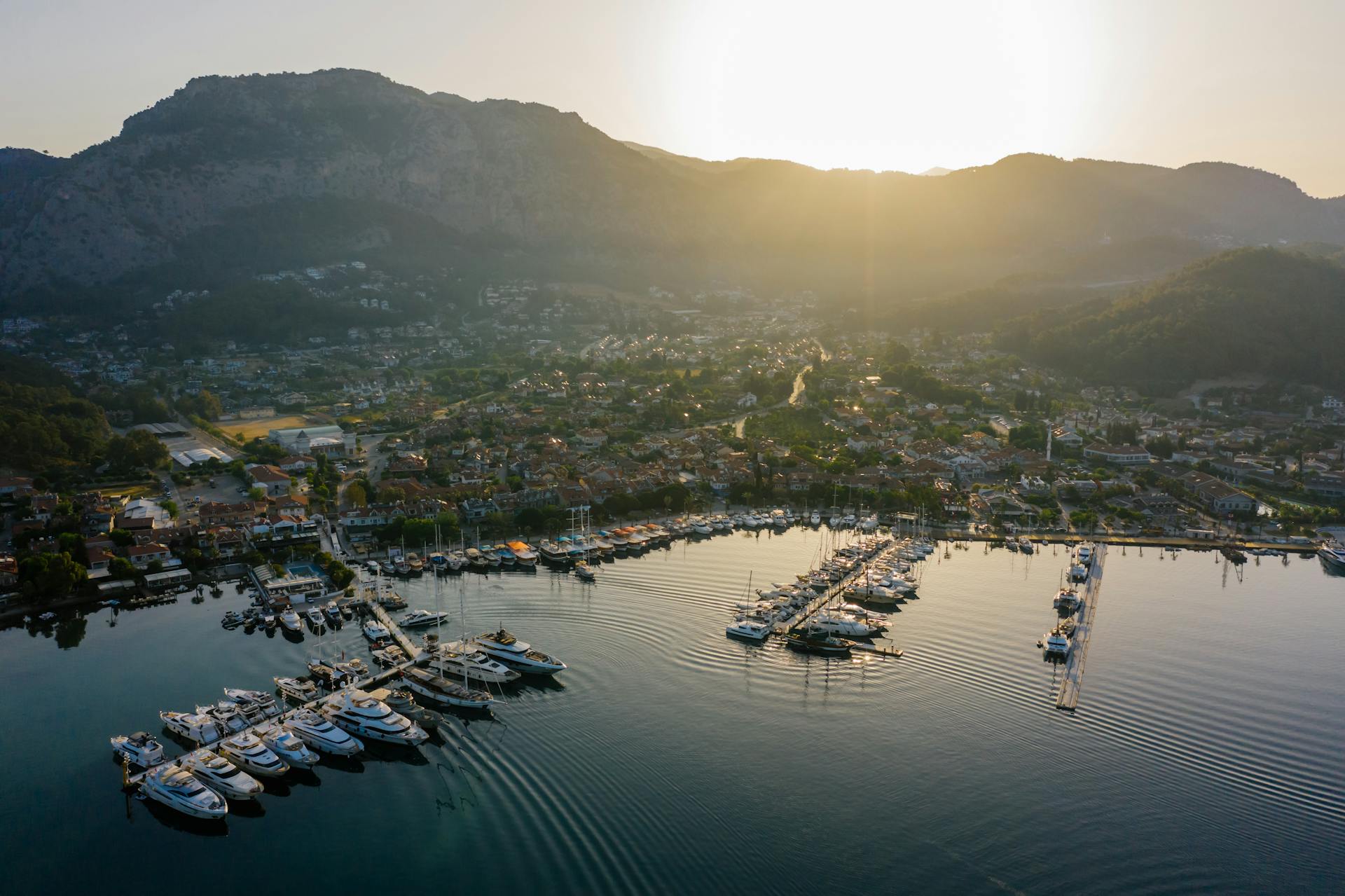 Marmaris Çevresindeki Saklı Cennetler: Araba ile Gidilebilecek Günübirlik Gezi Rotaları